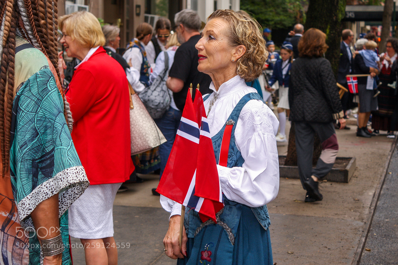 Canon EOS 1000D (EOS Digital Rebel XS / EOS Kiss F) sample photo. May 17 norwegian constitution day 2018 photography