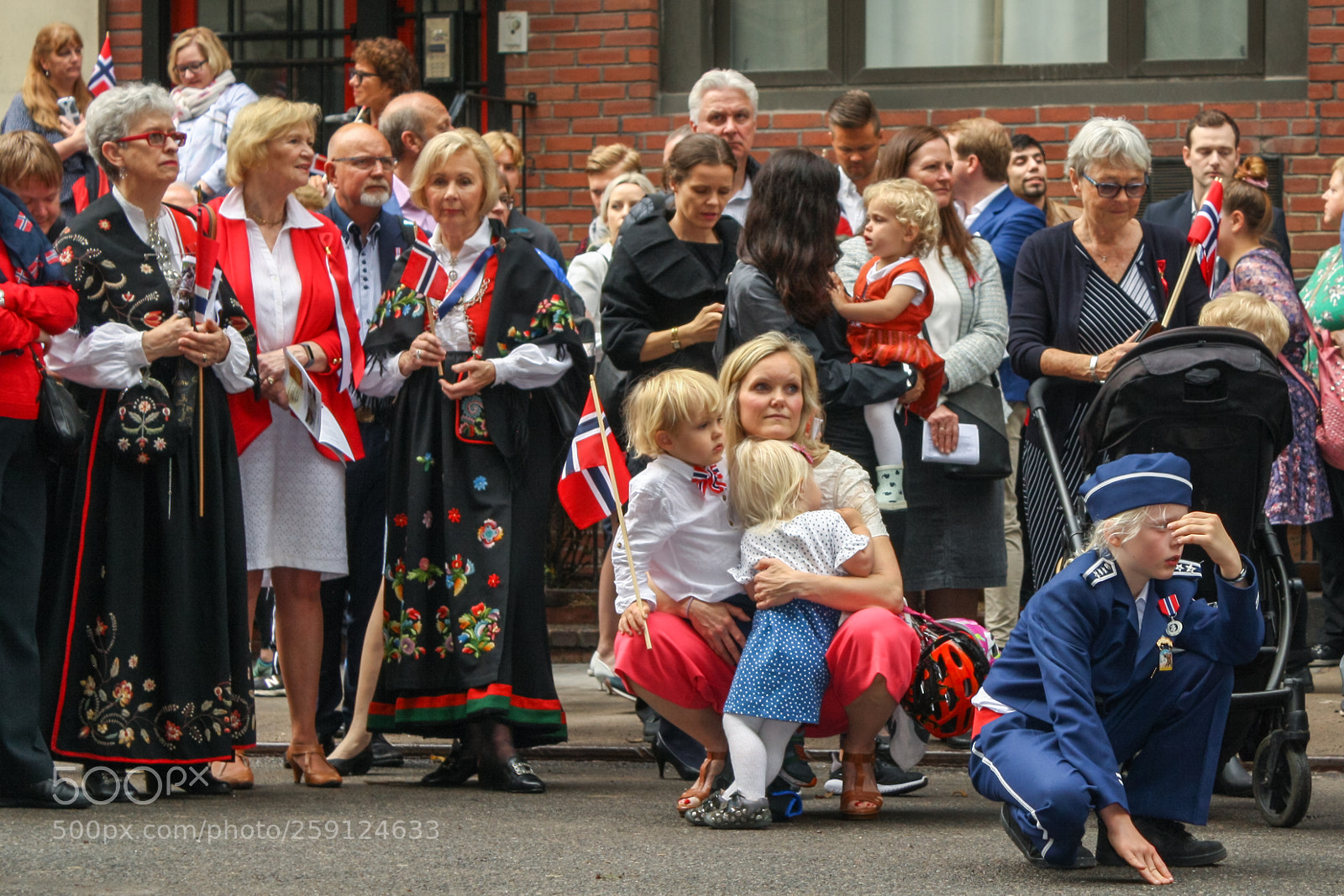 Canon EOS 1000D (EOS Digital Rebel XS / EOS Kiss F) sample photo. May 17 norwegian constitution day 2018 photography