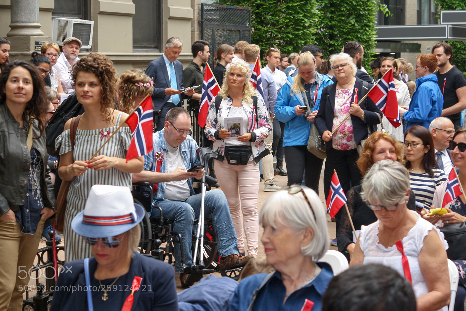 Canon EOS 1000D (EOS Digital Rebel XS / EOS Kiss F) sample photo. May 17 norwegian constitution day 2018 photography