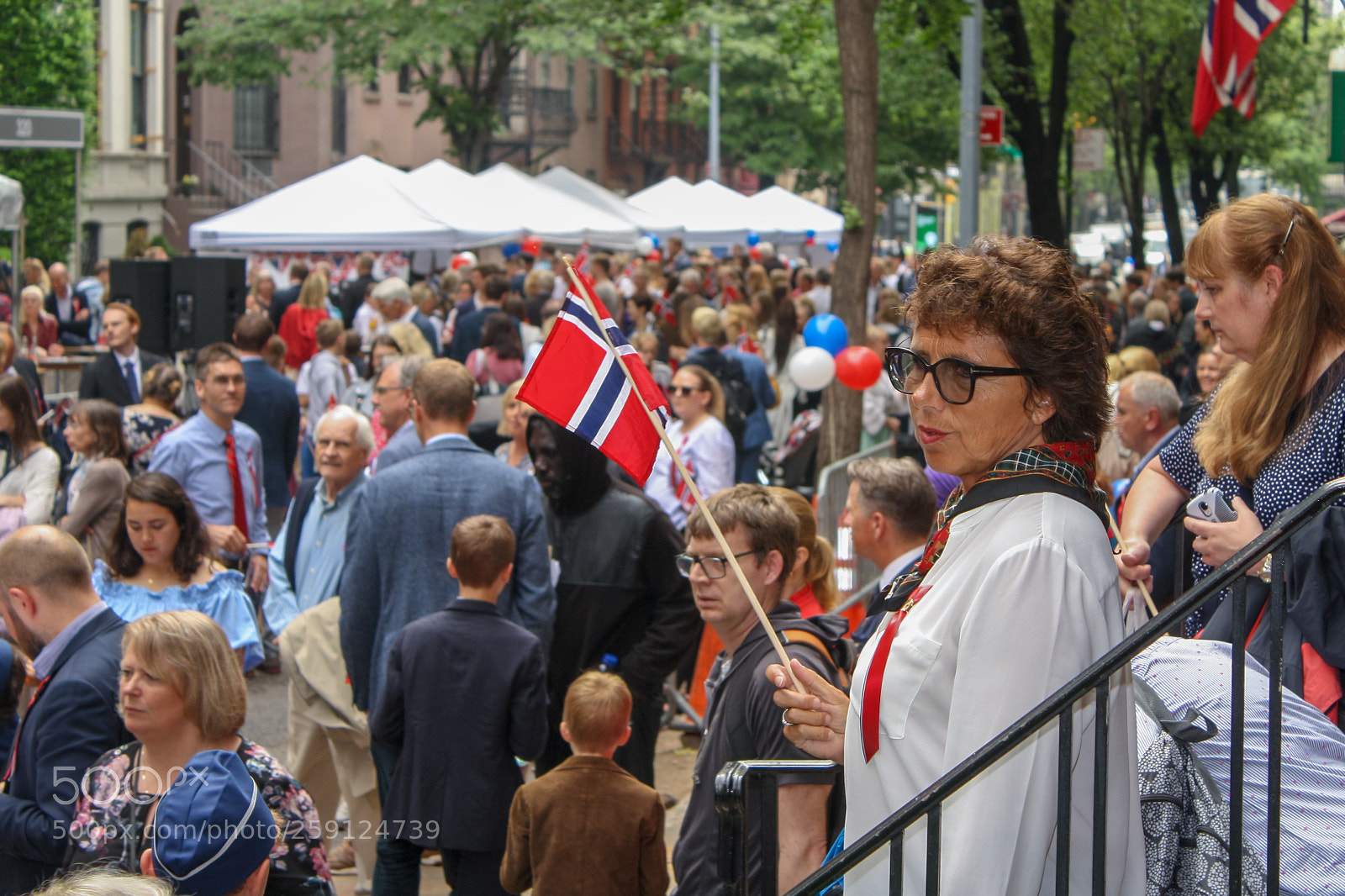 Canon EOS 1000D (EOS Digital Rebel XS / EOS Kiss F) sample photo. May 17 norwegian constitution day 2018 photography
