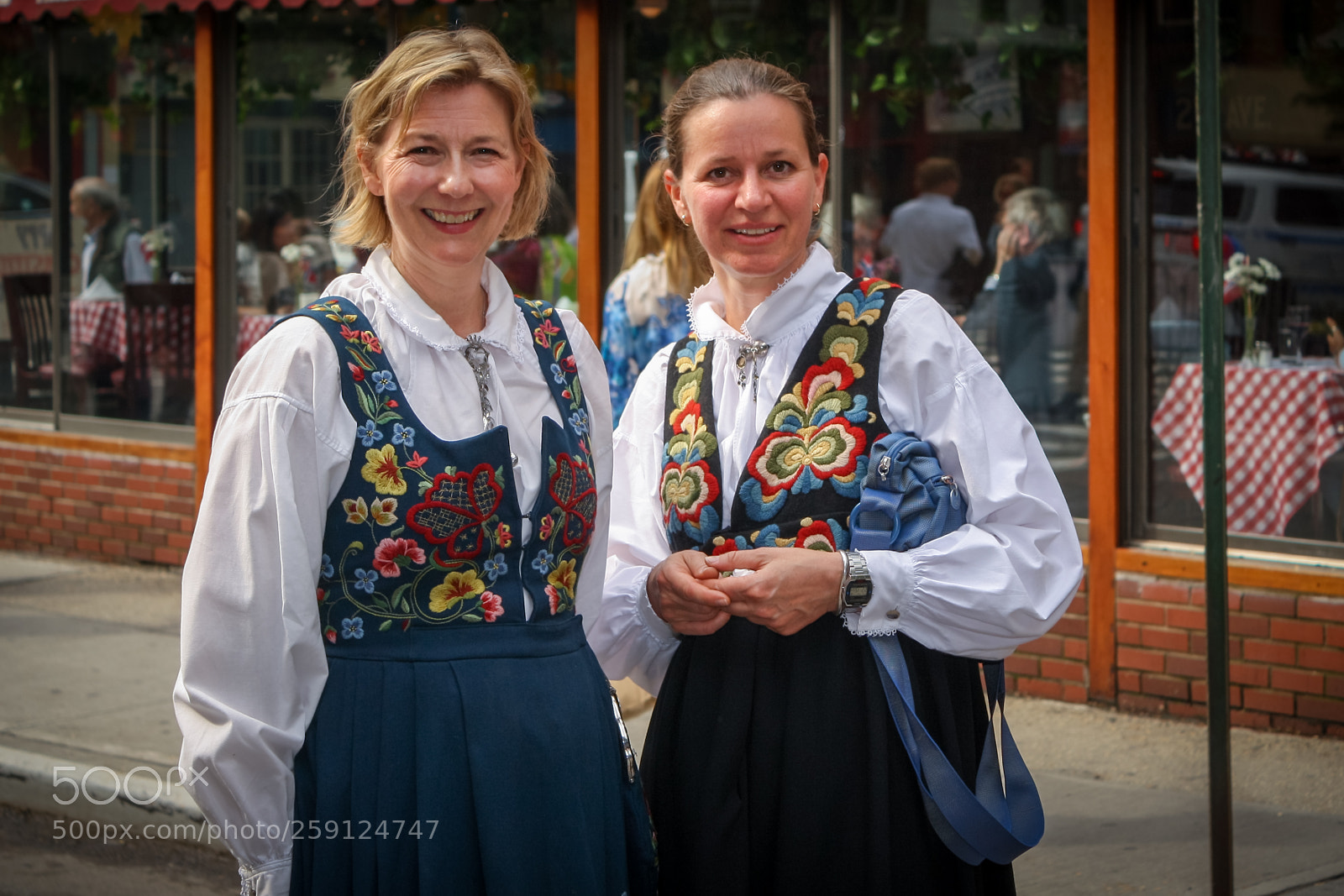 Canon EOS 1000D (EOS Digital Rebel XS / EOS Kiss F) sample photo. May 17 norwegian constitution day 2018 photography