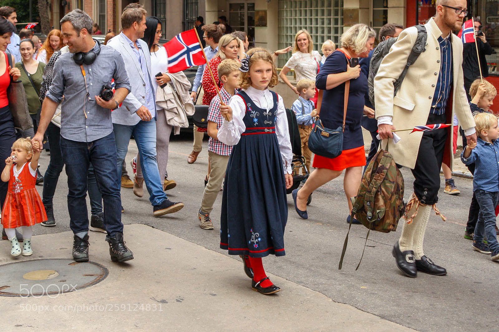 Canon EOS 1000D (EOS Digital Rebel XS / EOS Kiss F) sample photo. May 17 norwegian constitution day 2018 photography