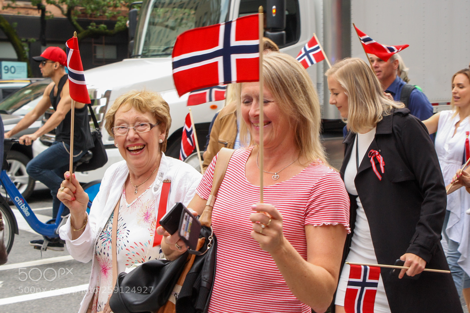 Canon EOS 1000D (EOS Digital Rebel XS / EOS Kiss F) sample photo. May 17 norwegian constitution day 2018 photography