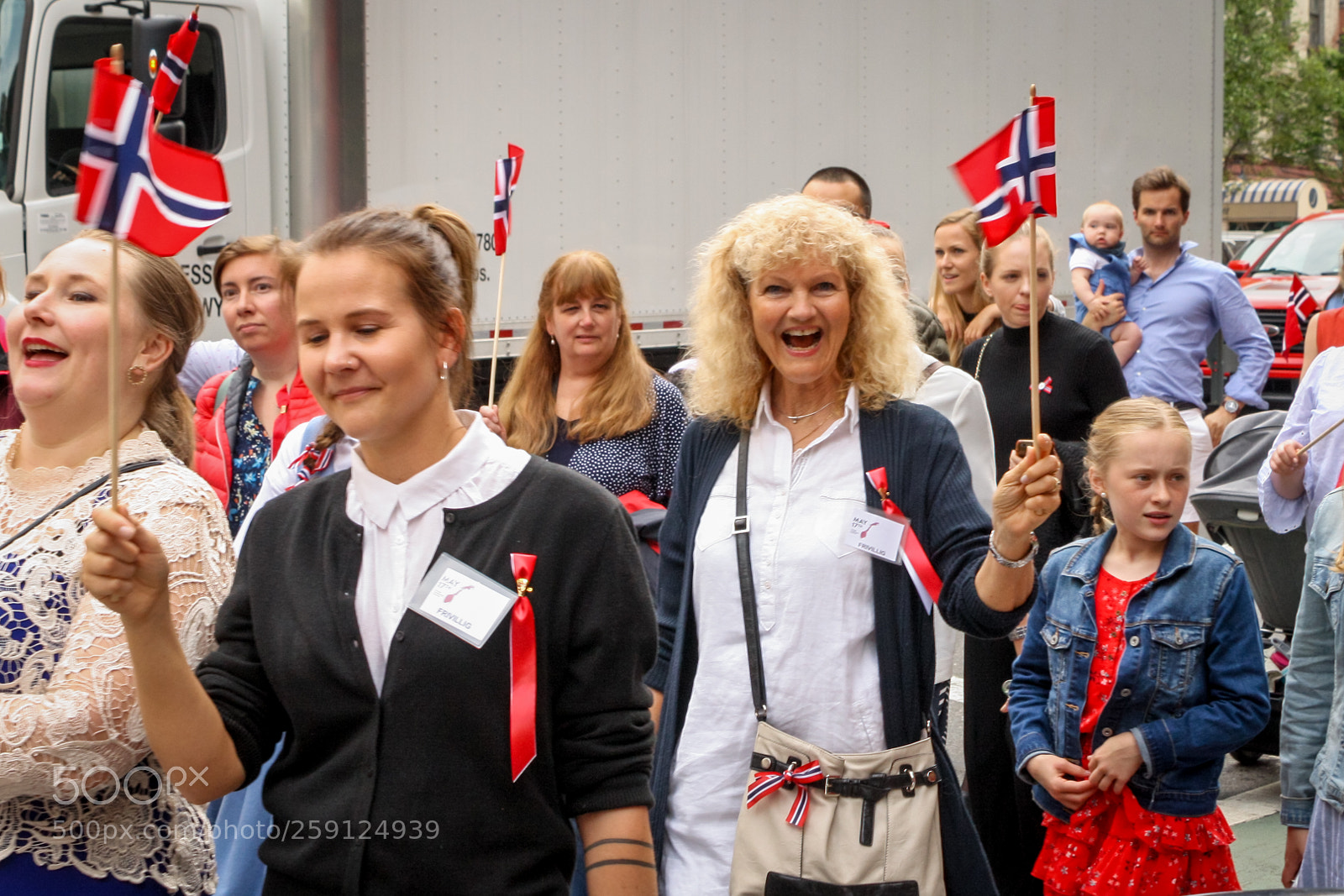 Canon EOS 1000D (EOS Digital Rebel XS / EOS Kiss F) sample photo. May 17 norwegian constitution day 2018 photography