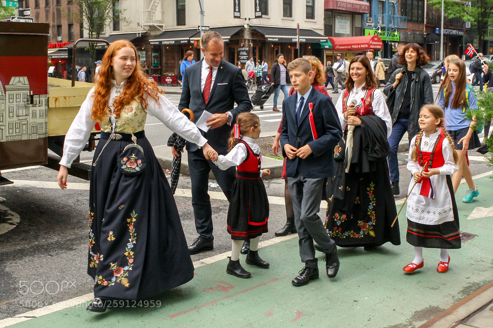 Canon EOS 1000D (EOS Digital Rebel XS / EOS Kiss F) sample photo. May 17 norwegian constitution day 2018 photography