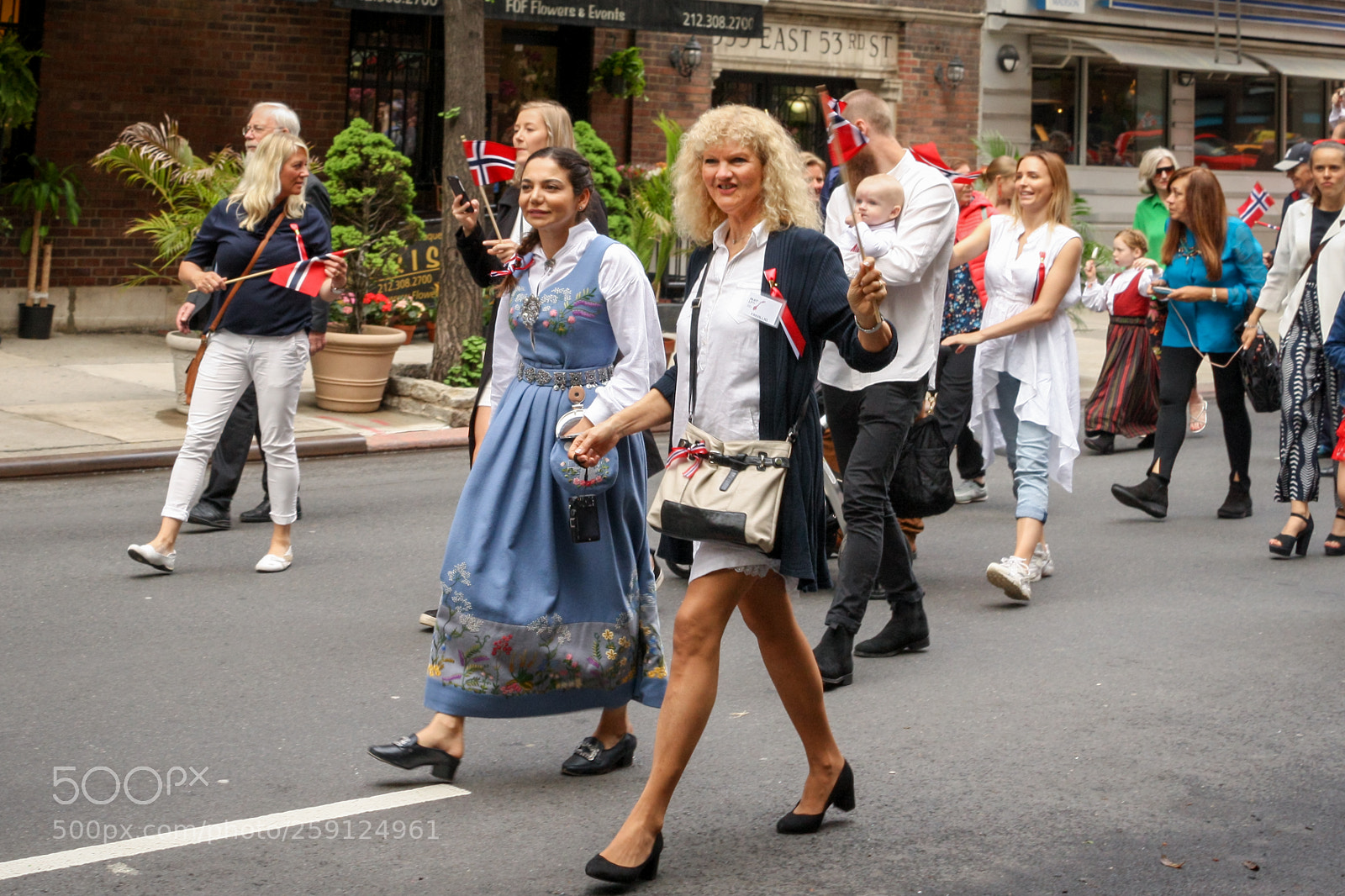 Canon EOS 1000D (EOS Digital Rebel XS / EOS Kiss F) sample photo. May 17 norwegian constitution day 2018 photography