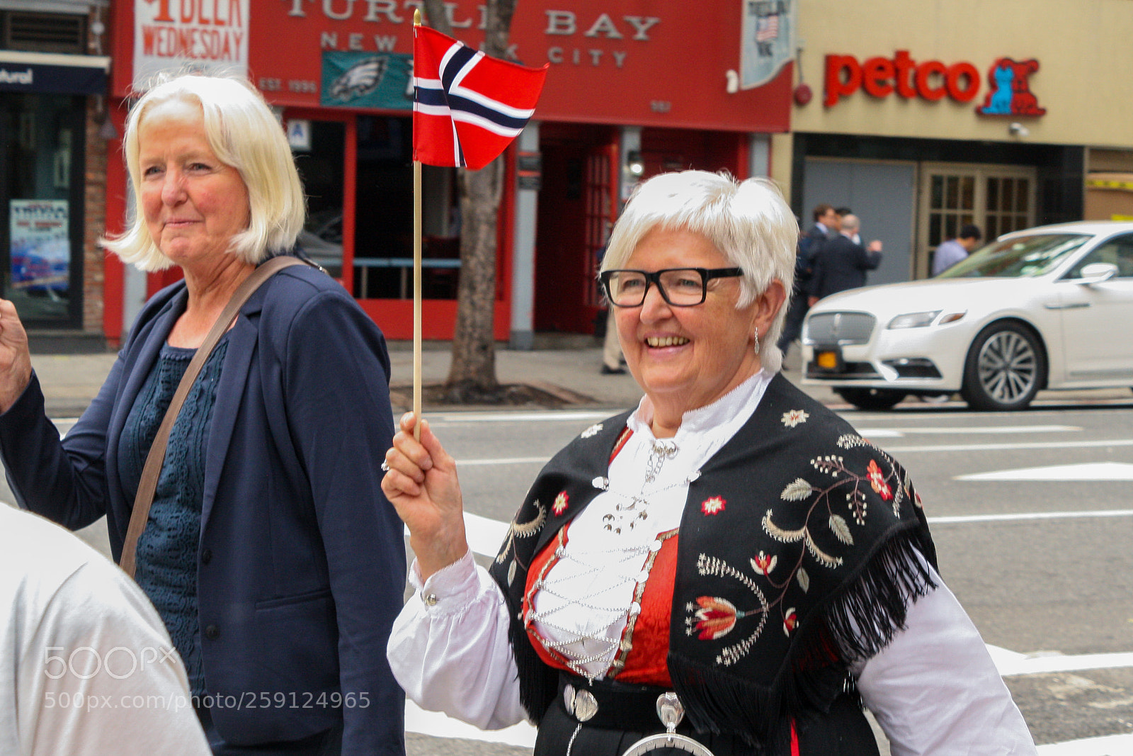 Canon EOS 1000D (EOS Digital Rebel XS / EOS Kiss F) sample photo. May 17 norwegian constitution day 2018 photography