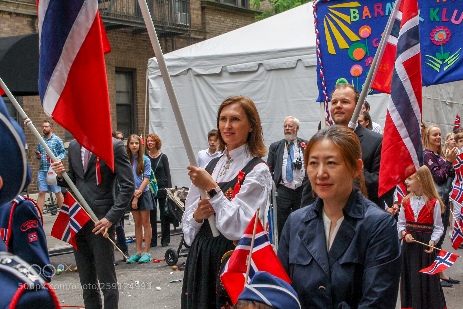 Canon EOS 1000D (EOS Digital Rebel XS / EOS Kiss F) sample photo. May 17 norwegian constitution day 2018 photography