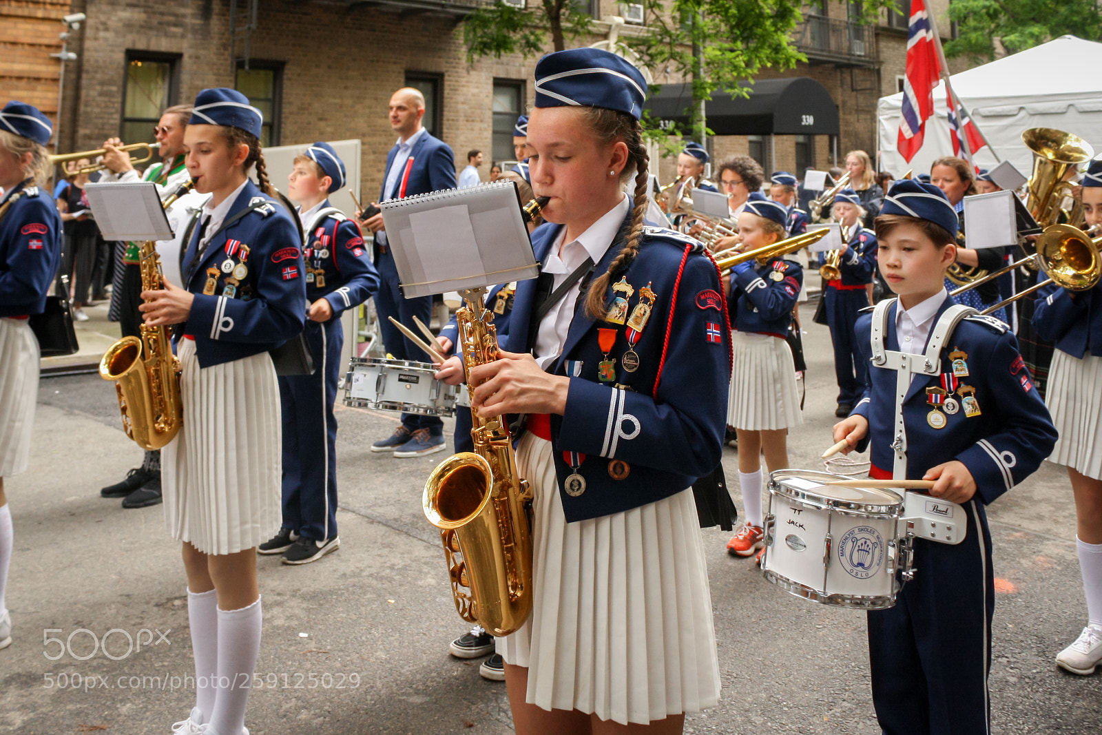 Canon EOS 1000D (EOS Digital Rebel XS / EOS Kiss F) sample photo. May 17 norwegian constitution day 2018 photography