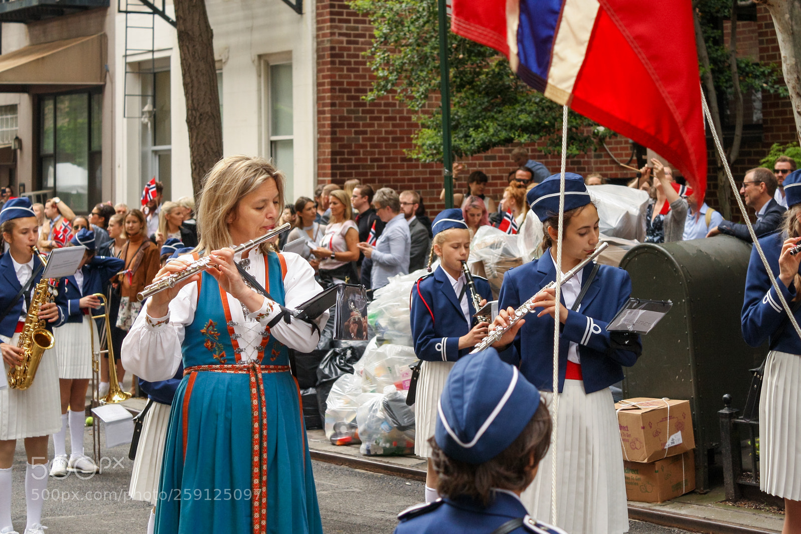Canon EOS 1000D (EOS Digital Rebel XS / EOS Kiss F) sample photo. May 17 norwegian constitution day 2018 photography