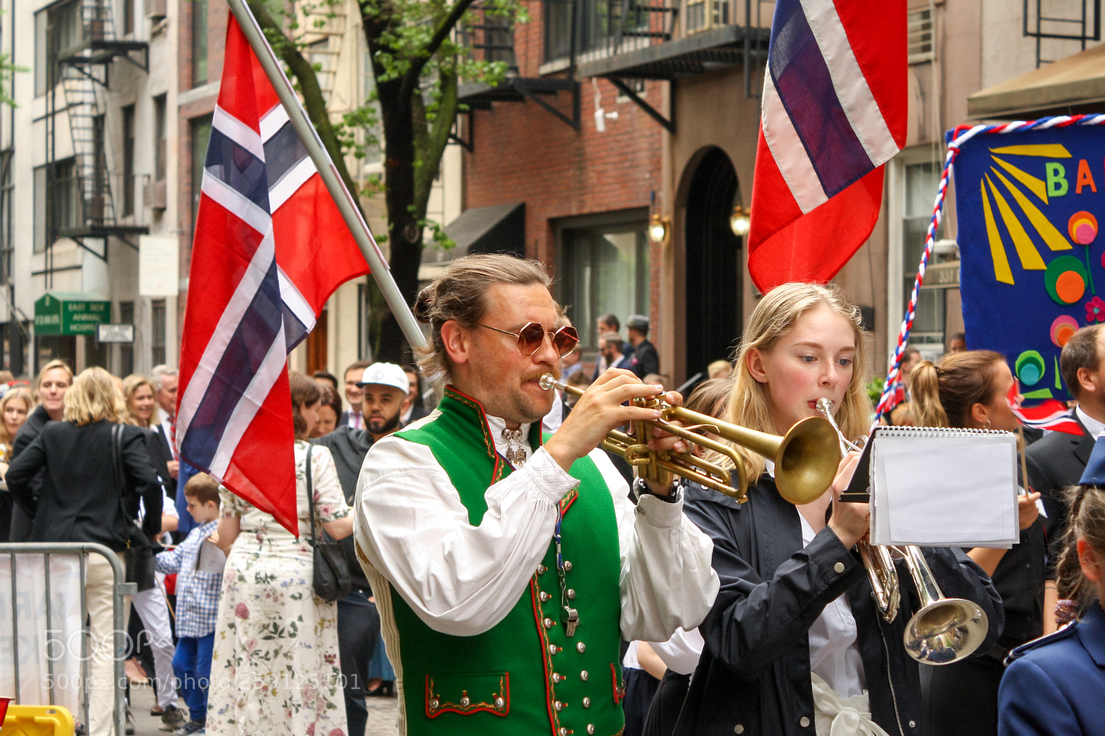 Canon EOS 1000D (EOS Digital Rebel XS / EOS Kiss F) sample photo. May 17 norwegian constitution day 2018 photography