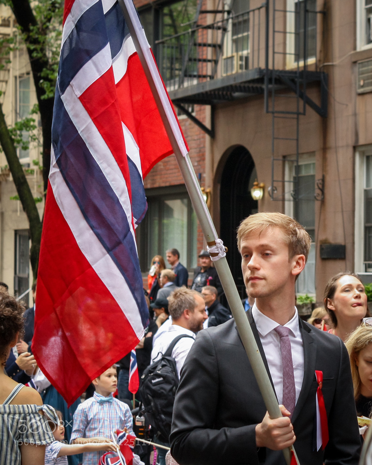 Canon EOS 1000D (EOS Digital Rebel XS / EOS Kiss F) sample photo. May 17 norwegian constitution day 2018 photography