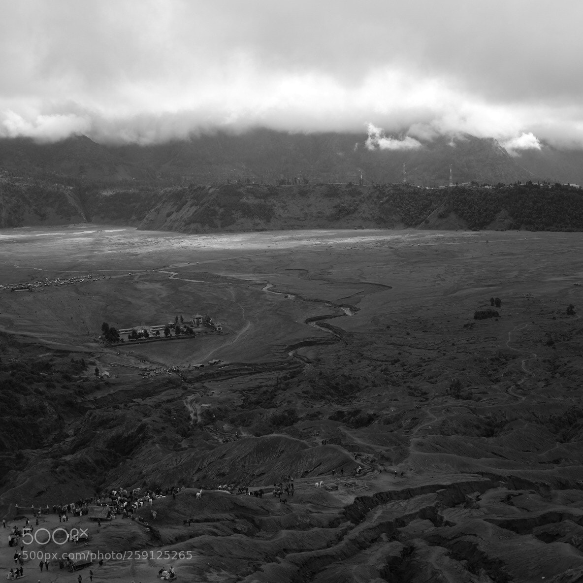 Fujifilm X100T sample photo. From the mountains to photography
