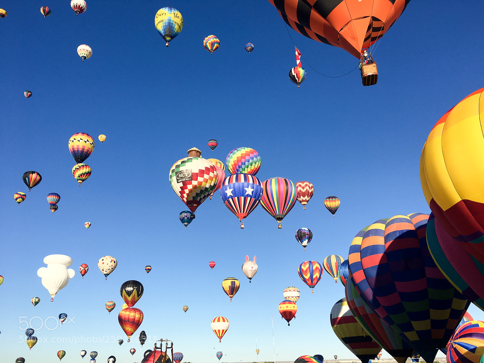 Apple iPhone 6s sample photo. Starry balloon photography