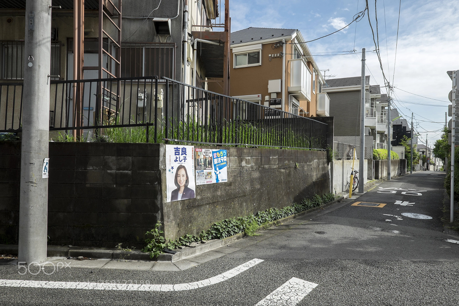 Fujifilm X-T1 sample photo. Tokyo.世田谷区赤堤　サニーハイツ裏 photography