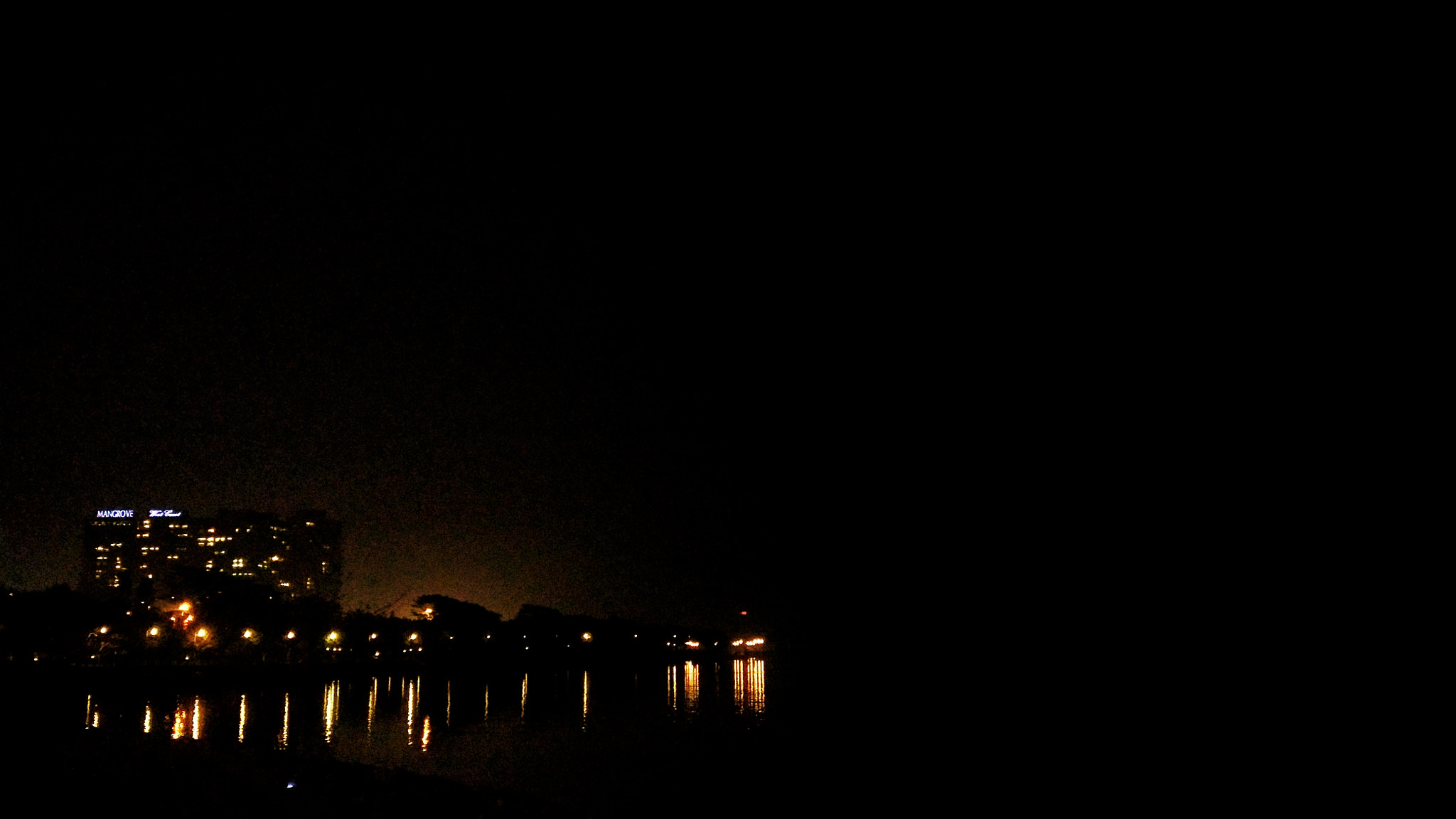 Xiaomi MI4 sample photo. Late night lake photography