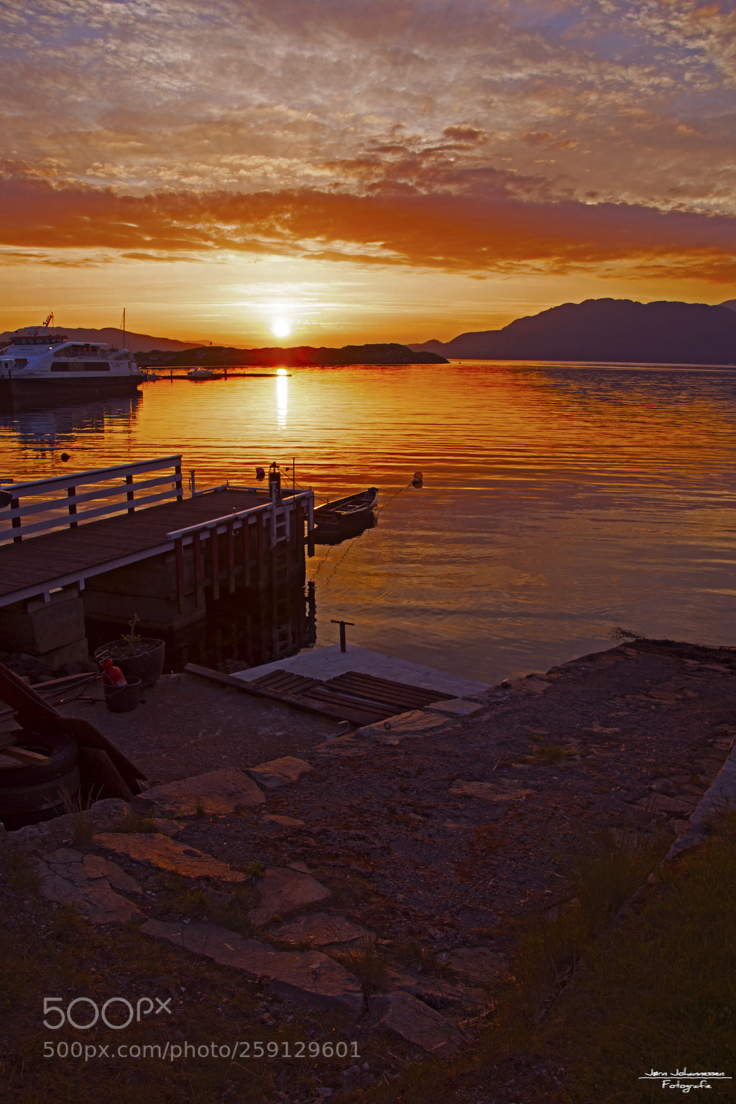 Sony SLT-A77 sample photo. Skånevik sunset 05 18 photography