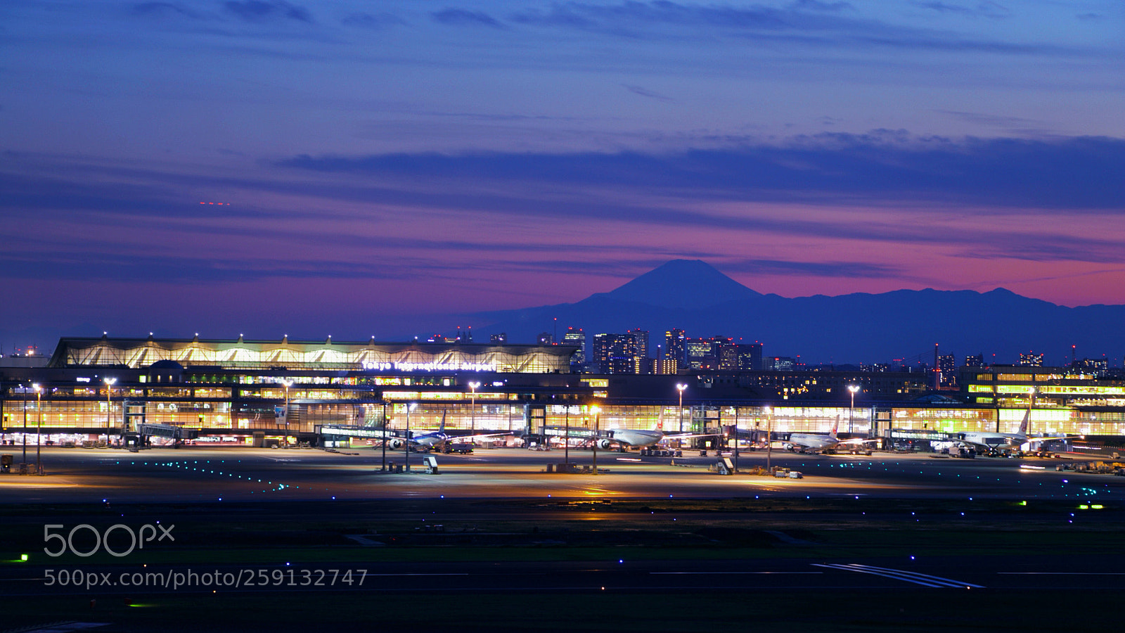 Canon EOS 80D sample photo. Sundown fuji and hnd photography