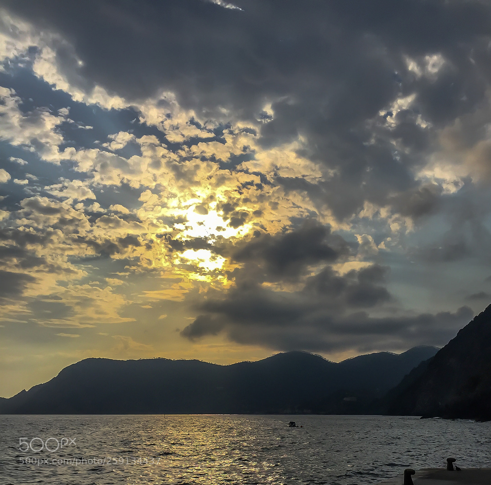 Apple iPhone 6 sample photo. Clouding sunset photography