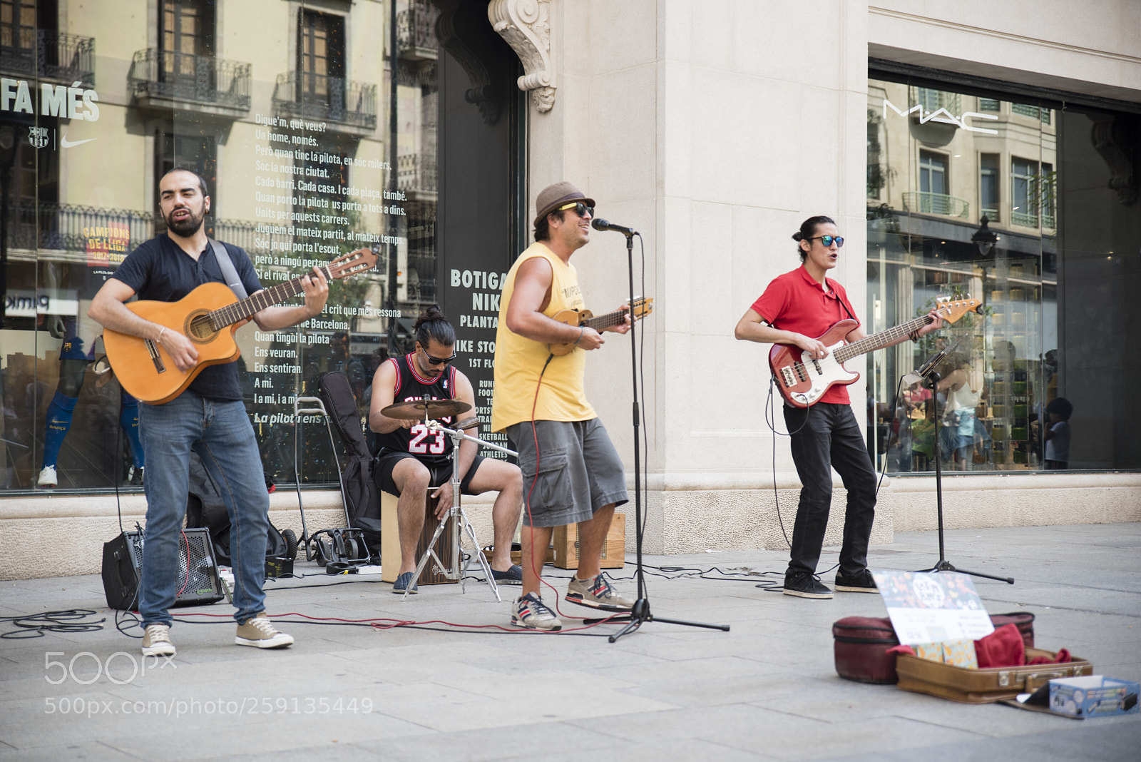 Nikon D750 sample photo. Barcelona street life 1 photography