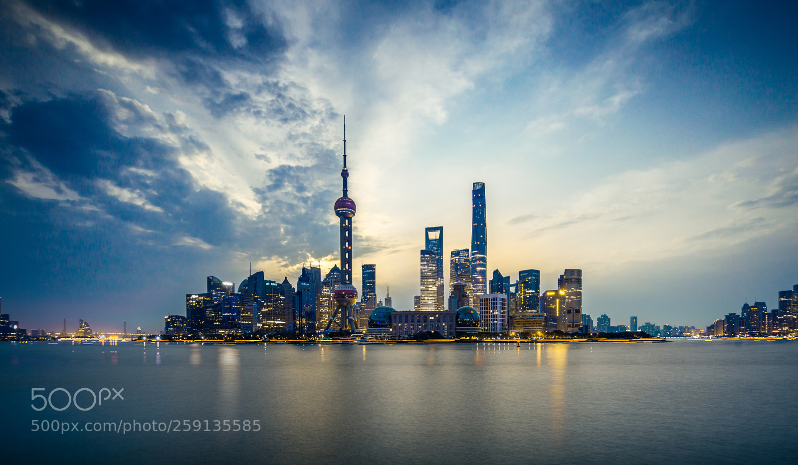 Canon EOS 5D Mark II sample photo. I love shanghai photography