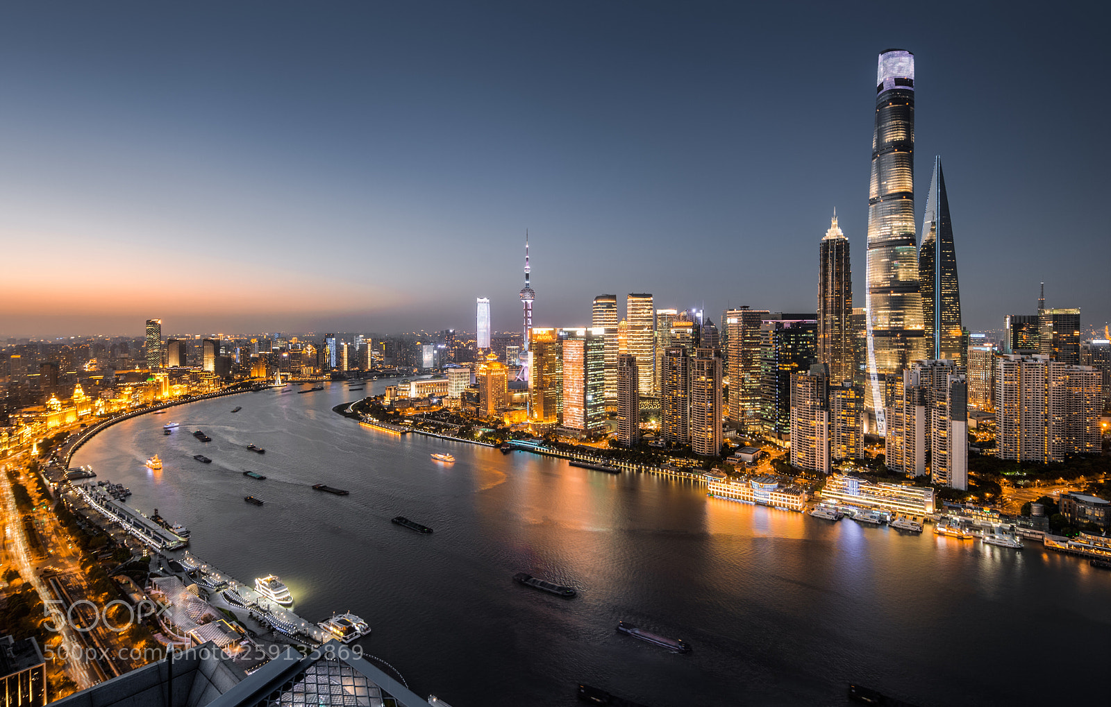 Canon EOS 5D Mark II sample photo. I love shanghai photography