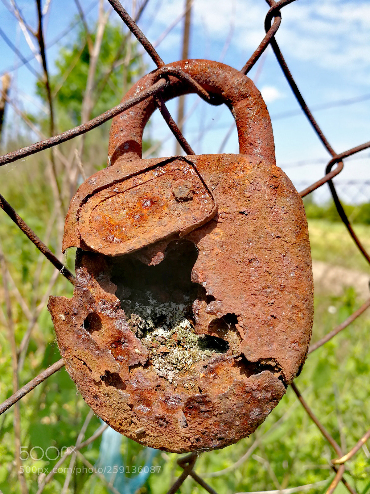 HUAWEI Mate 9 sample photo. Padlock photography