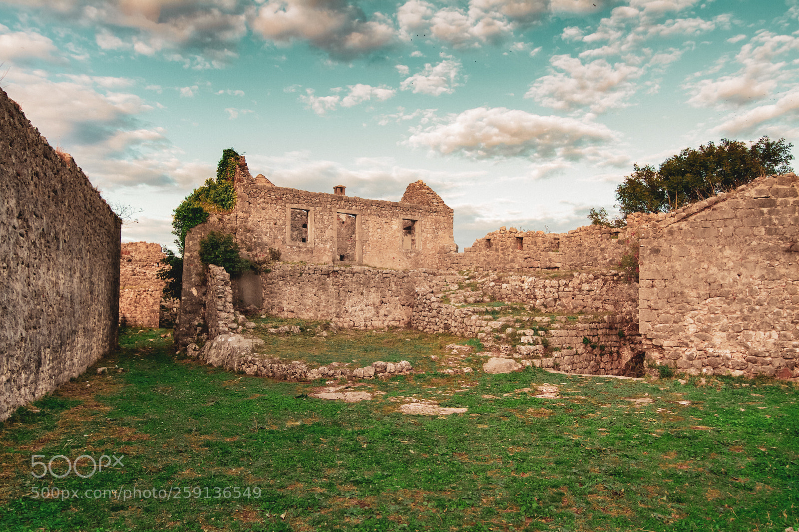 Canon EOS 7D sample photo. Ruins photography