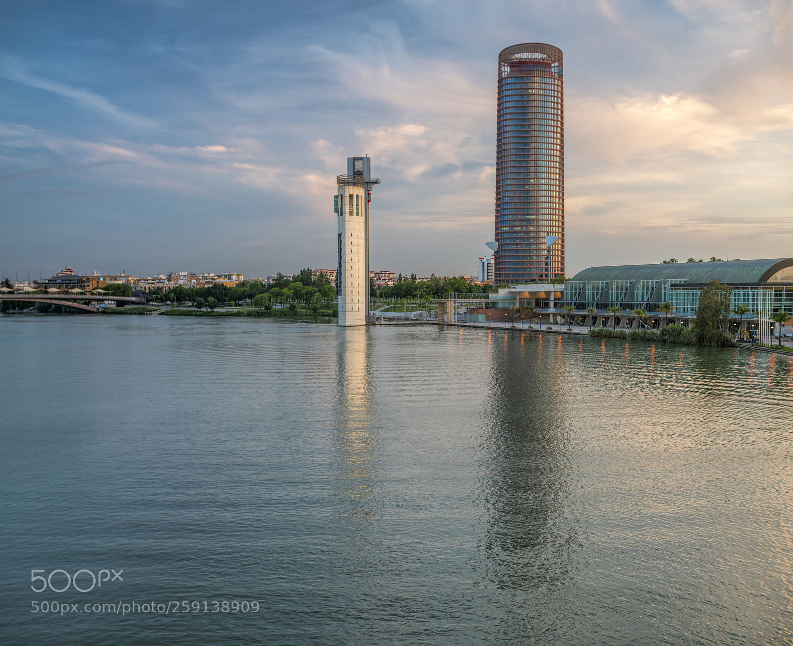 Sony a7R II sample photo. Torre sevilla skyscraper right photography