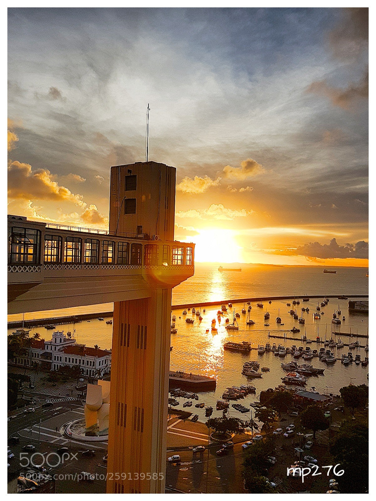 Samsung Galaxy S8+ sample photo. Salvador's lift and sunset. photography
