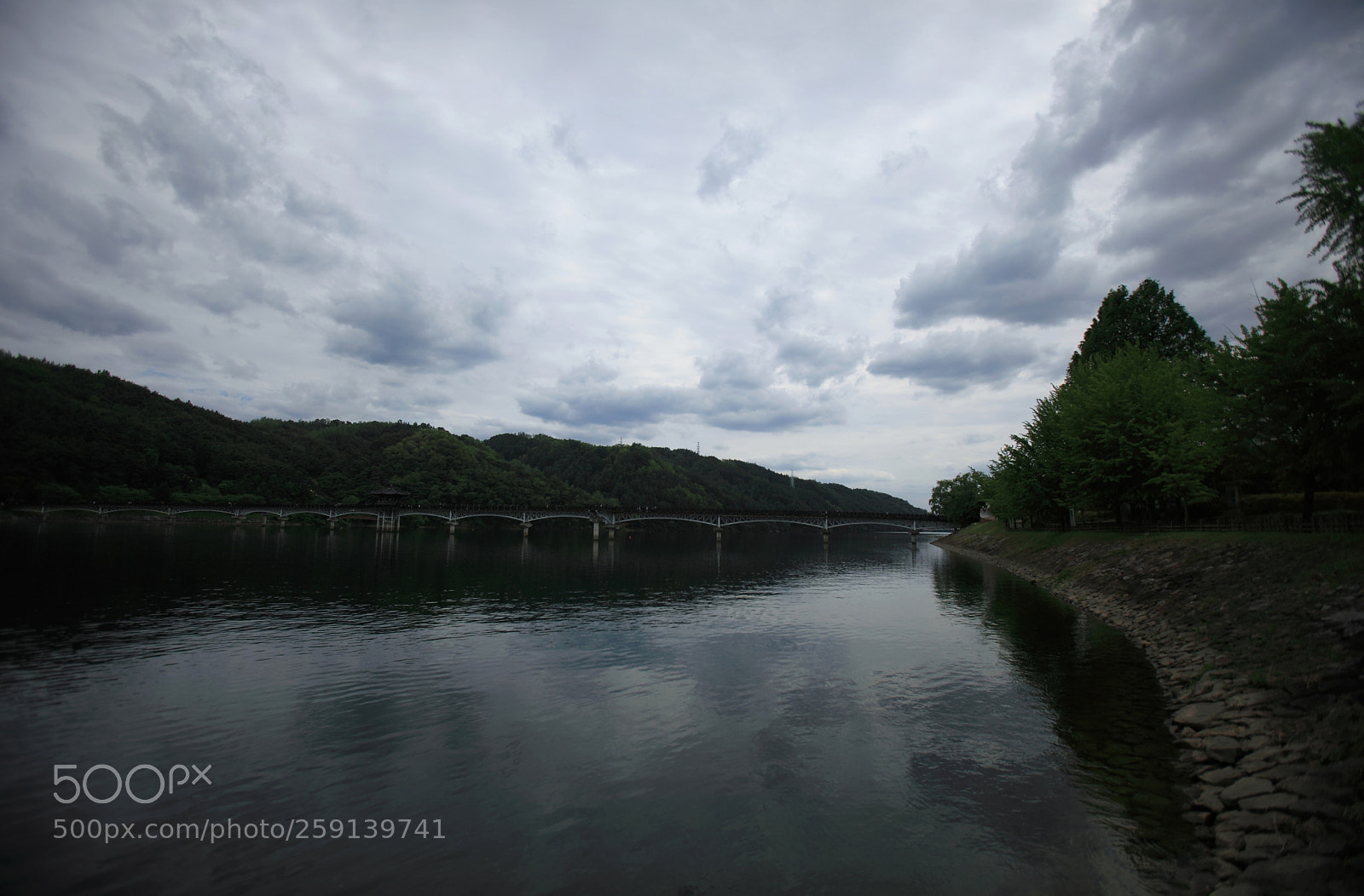 Canon EOS 5D Mark II sample photo. Clouds on the river photography