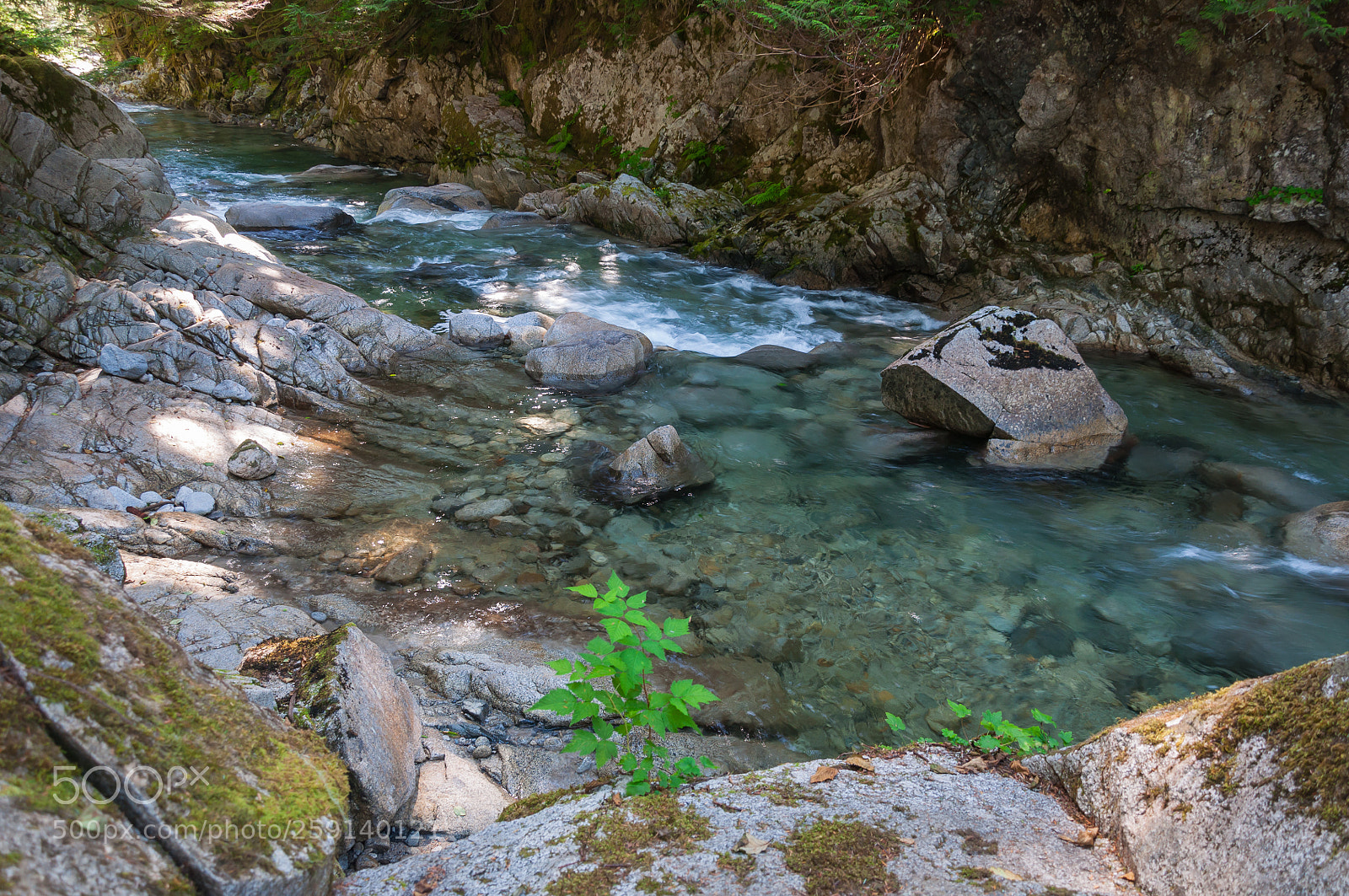 Nikon D90 sample photo. Water flow between stones photography