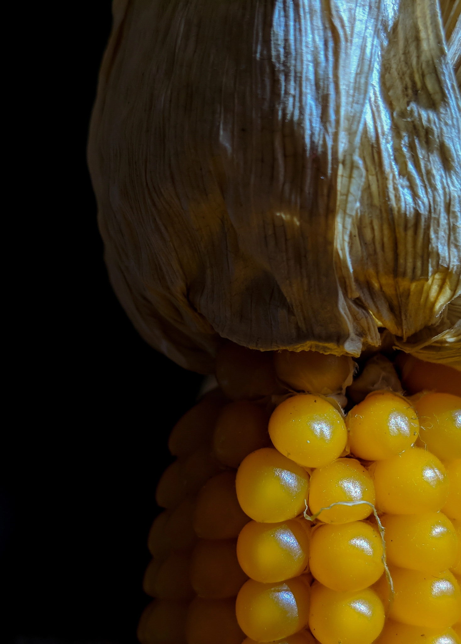 LG V30 sample photo. Popcorn on a cob photography