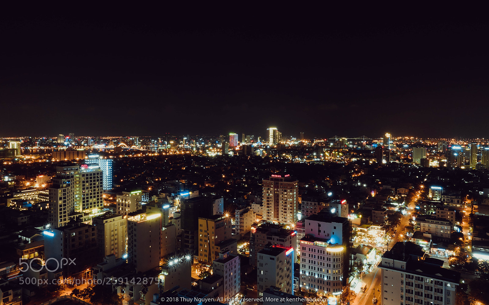 Sony DSC-RX100M5 sample photo. Danang by night photography
