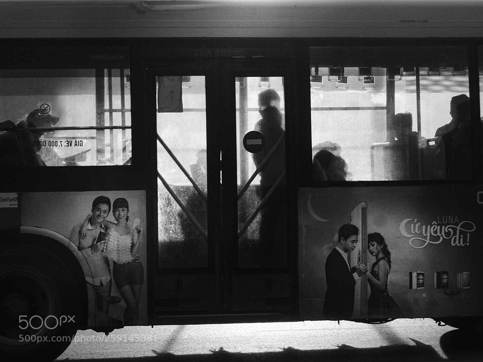 Nikon D7100 sample photo. Bus photography