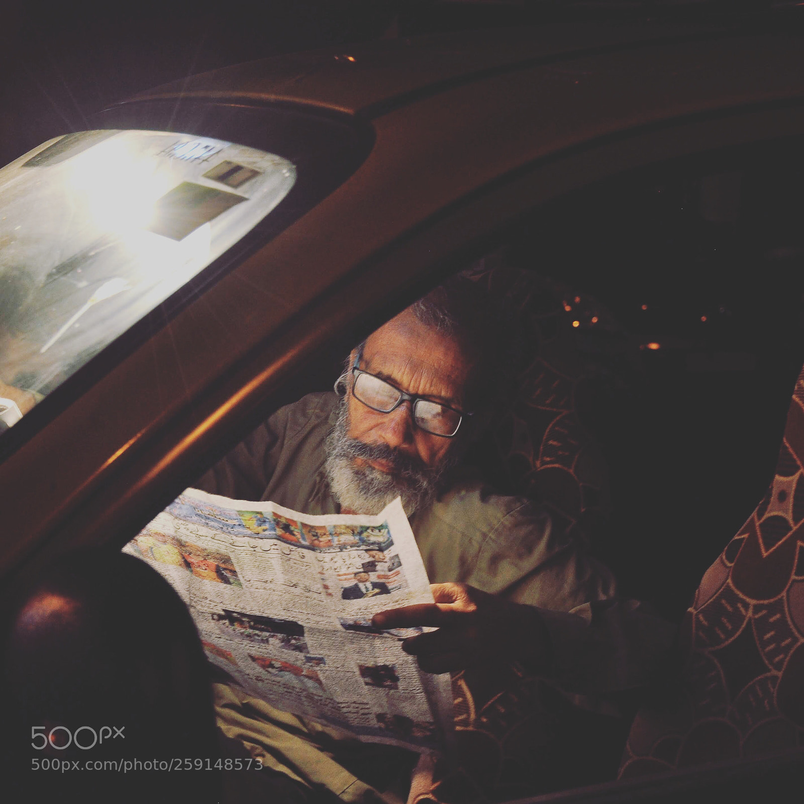 Nikon D90 sample photo. Stories inside a taxi! photography
