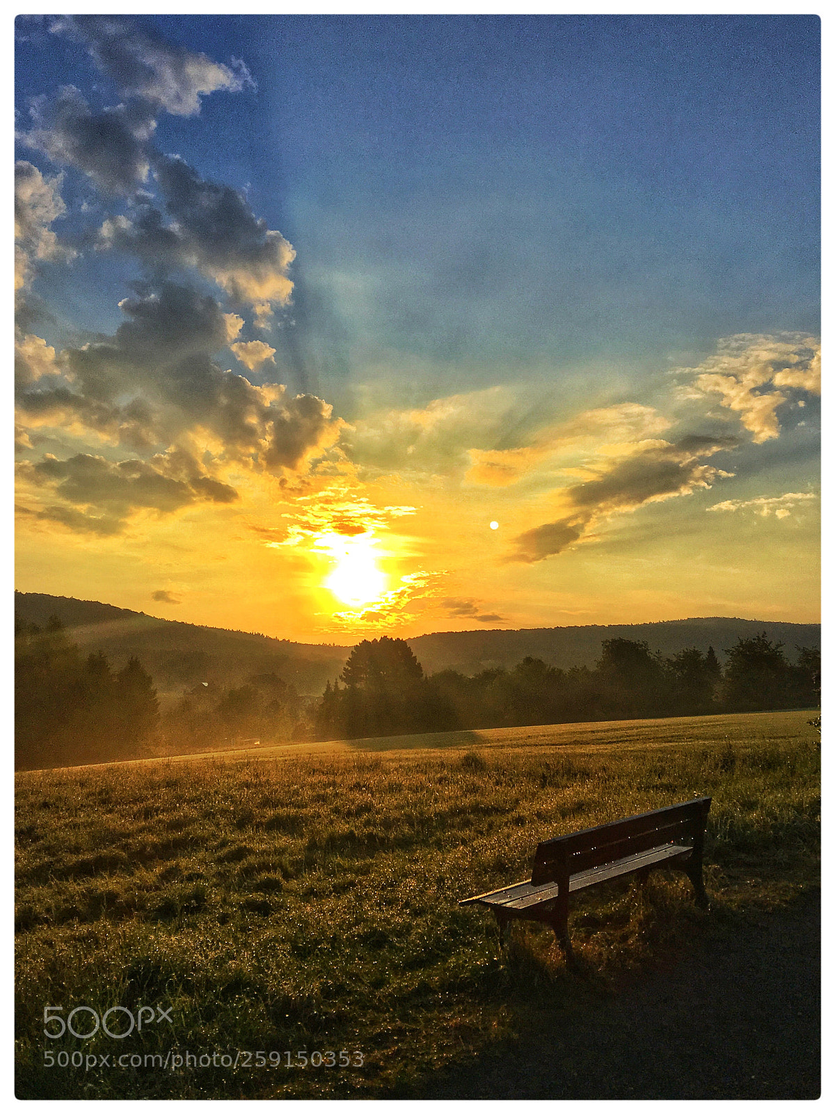 Apple iPhone 6s Plus sample photo. Bank im sonnenuntergang  photography