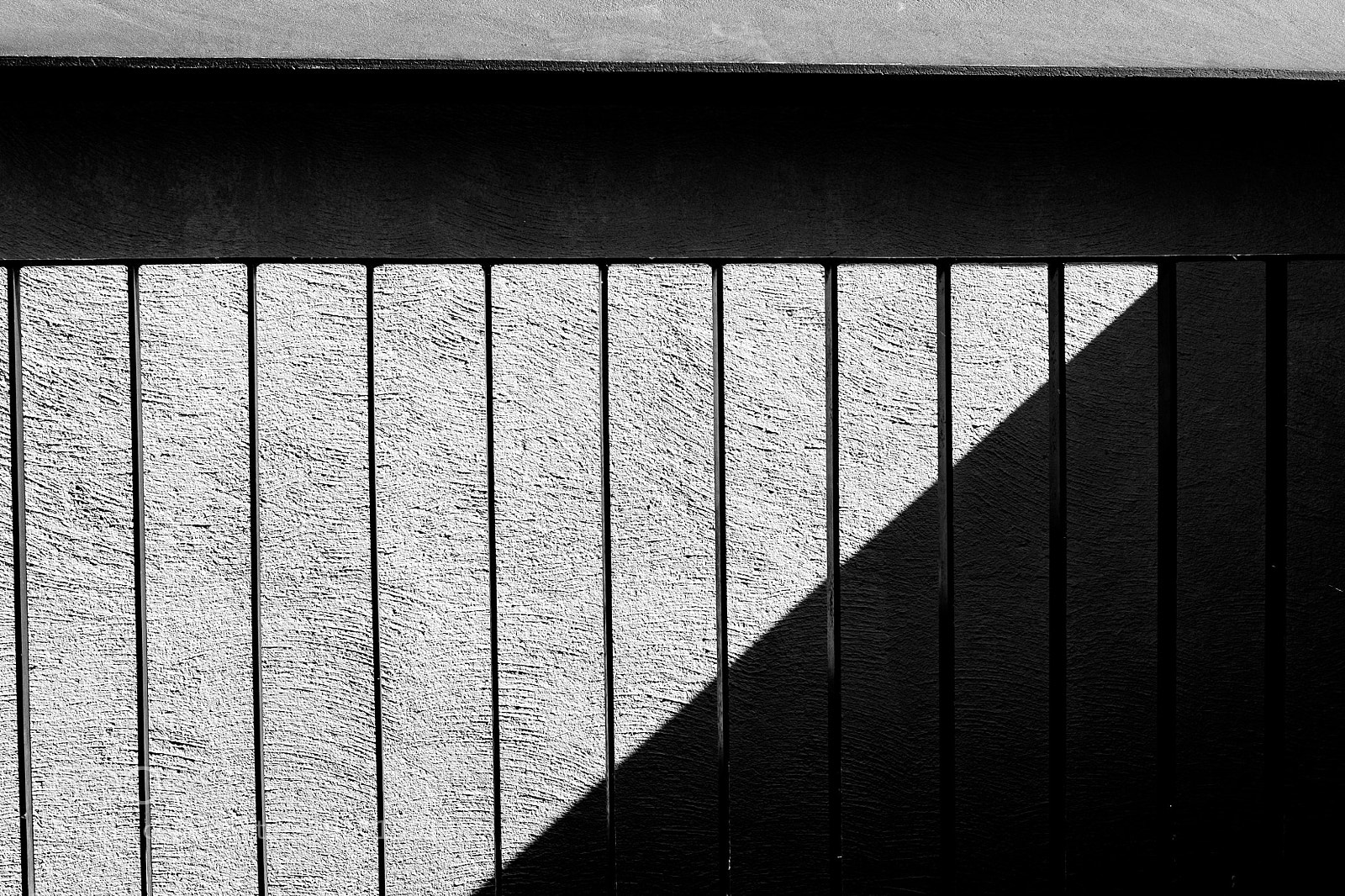 Fujifilm X-T1 sample photo. Shadow wall photography