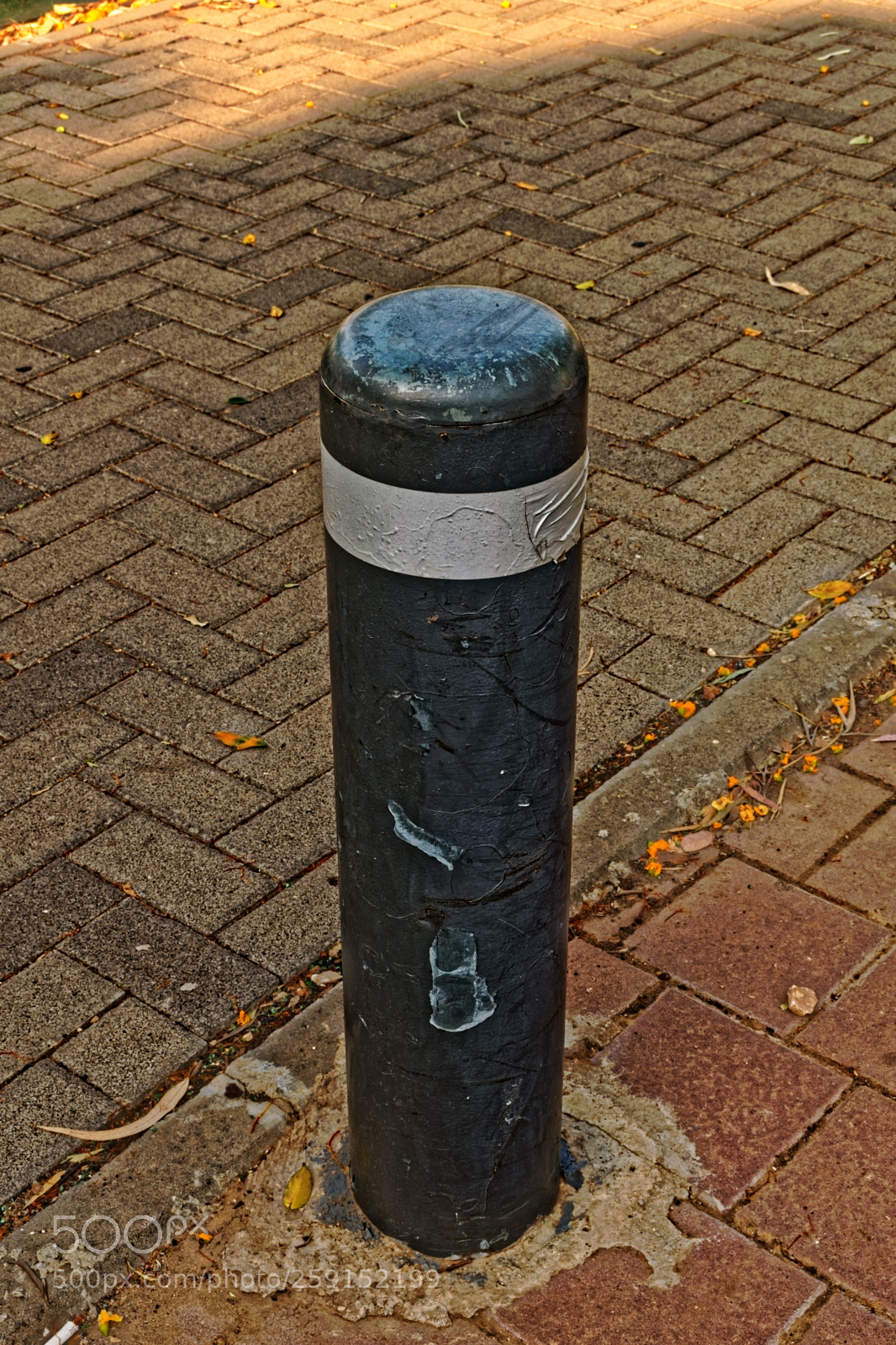 Nikon D5300 sample photo. Damaged guard pole with photography