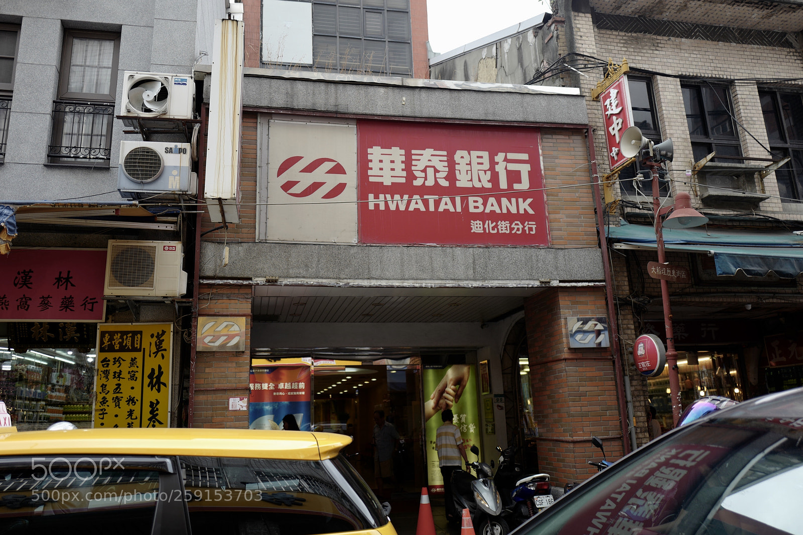 Leica Q (Typ 116) sample photo. 華泰銀行 photography