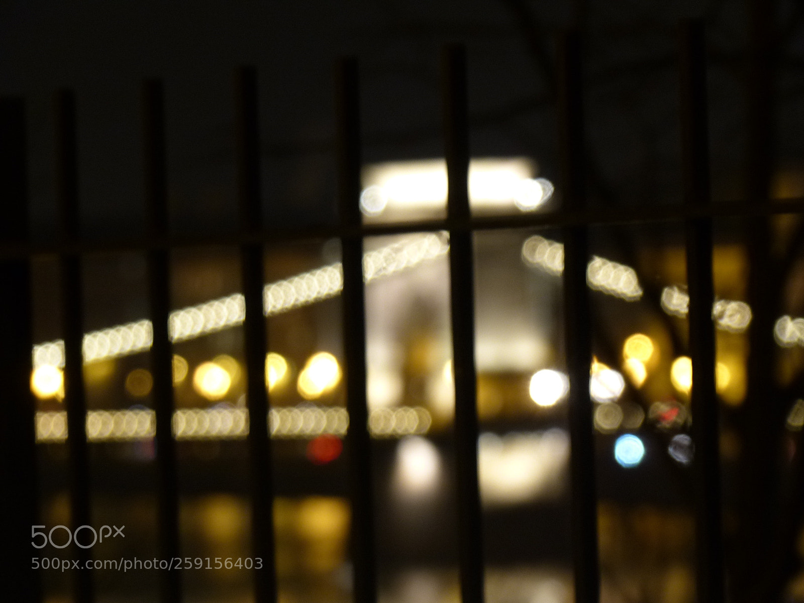 Panasonic Lumix DMC-FZ200 sample photo. Night photography