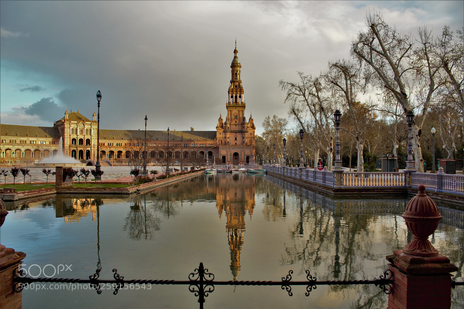 Canon EOS 600D (Rebel EOS T3i / EOS Kiss X5) sample photo. Plaza de espa a photography