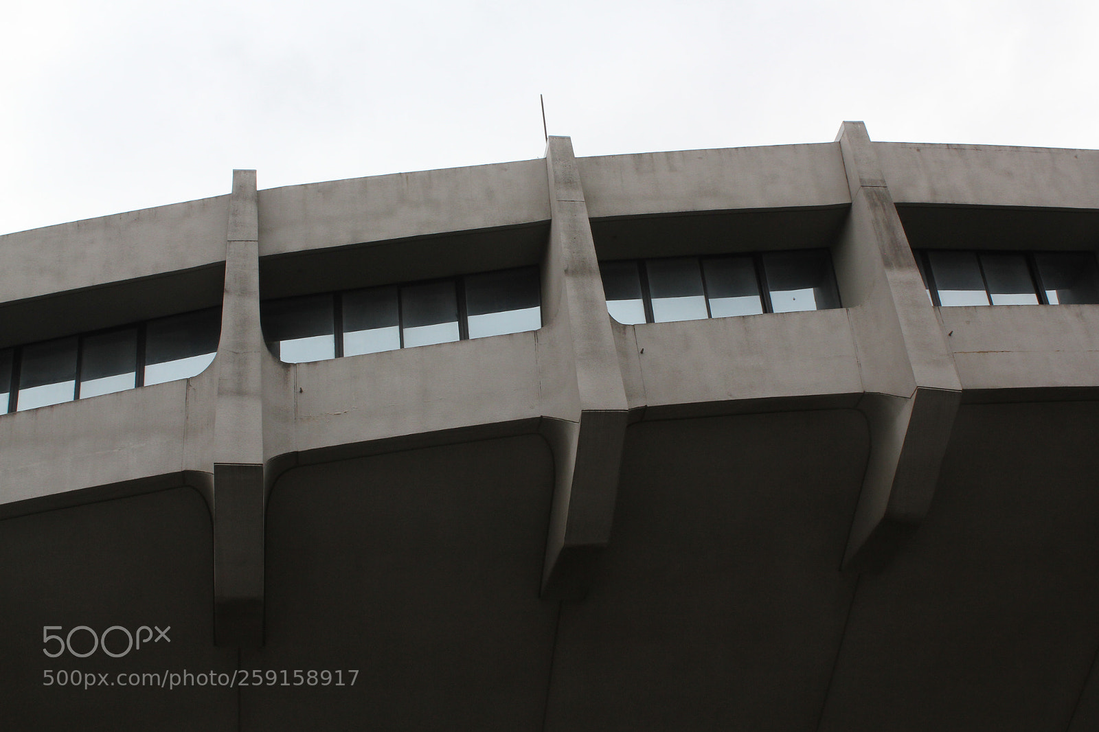 Canon EOS 550D (EOS Rebel T2i / EOS Kiss X4) sample photo. Yoyogi stadium photography