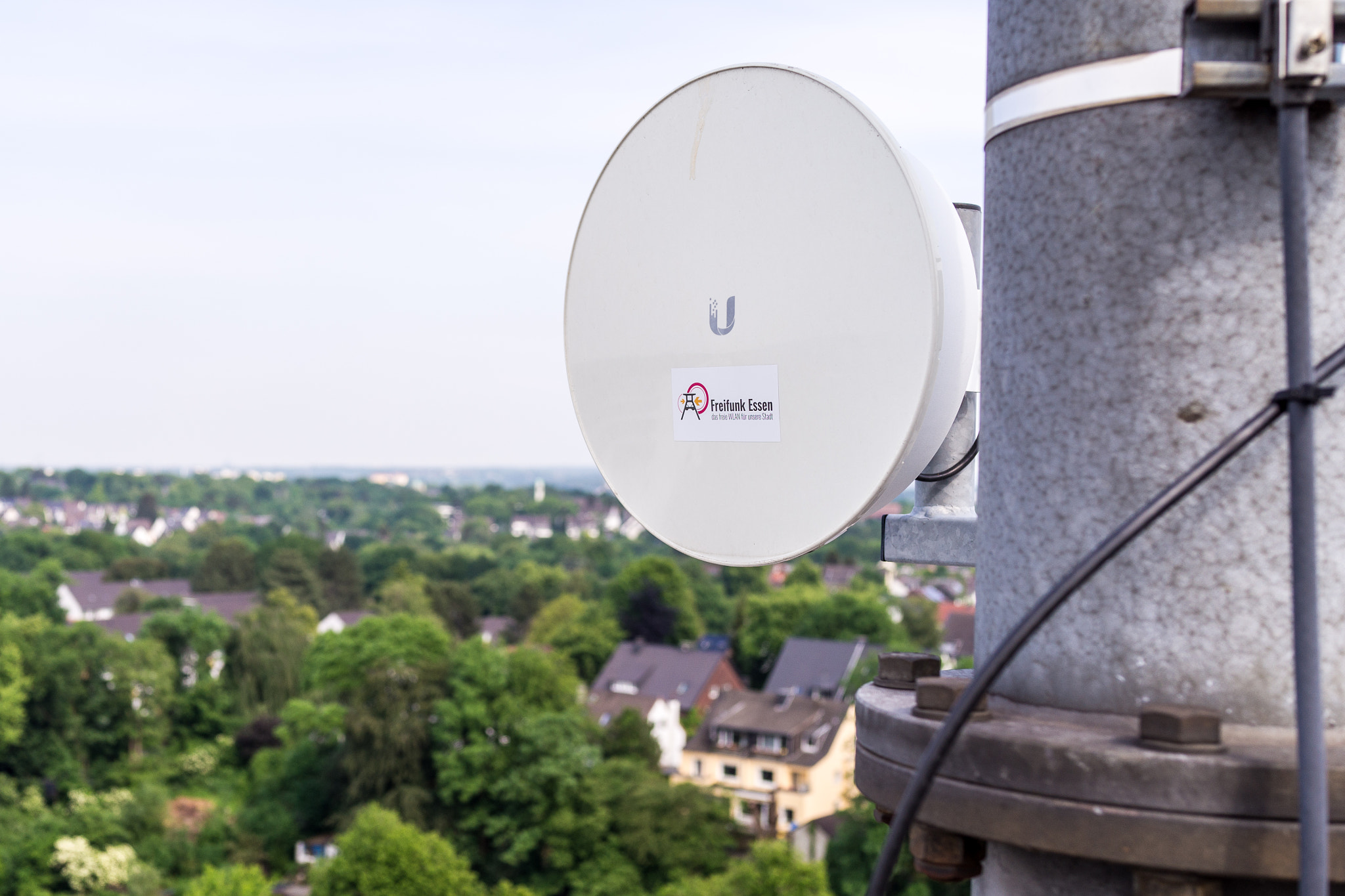 Sony Cyber-shot DSC-RX1 sample photo. Freifunk essen: richtfunk-antenne auf dem dach des Übergangswohnheims klinkestraße blick über... photography
