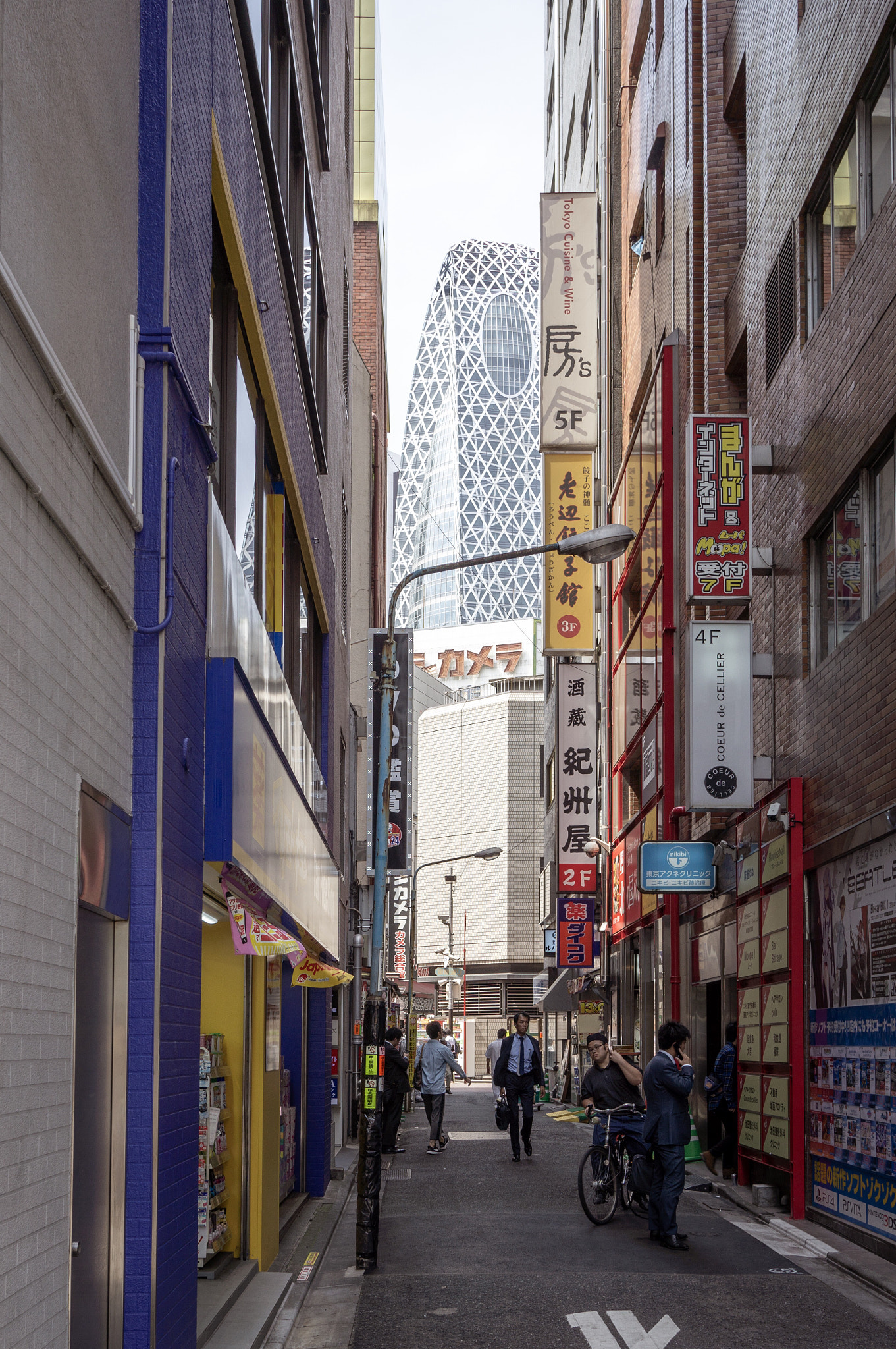 Sony Alpha NEX-5N sample photo. Sandwiched photography