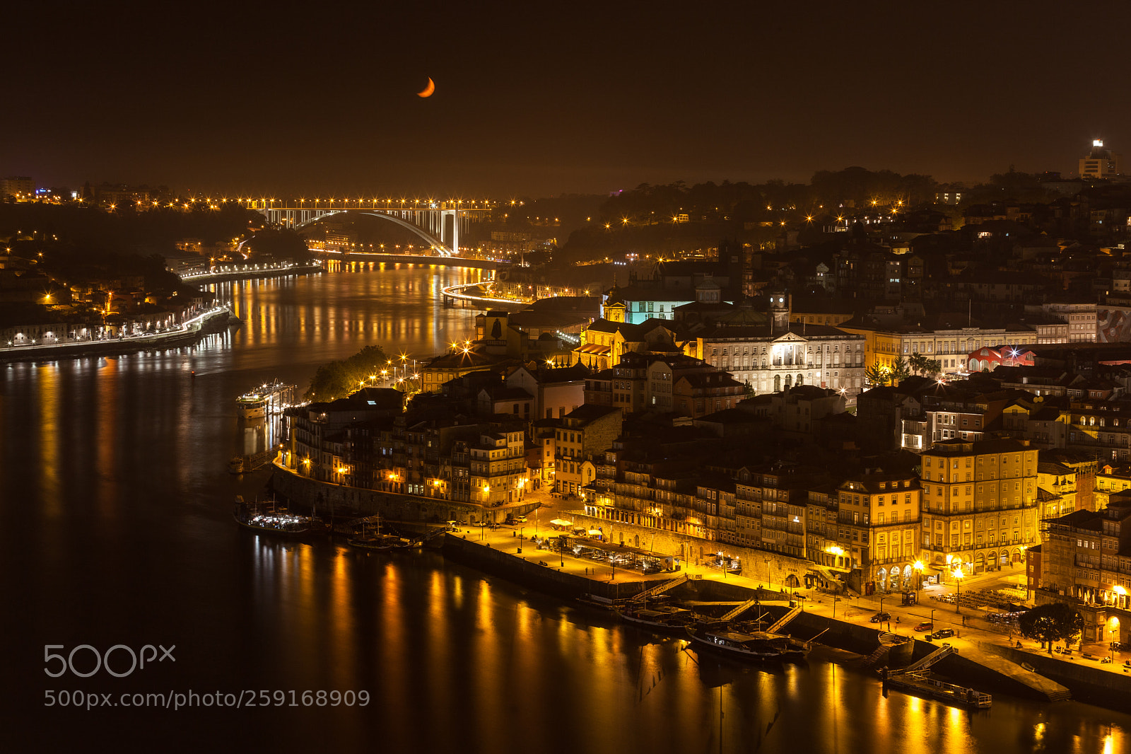 Canon EOS 5D Mark II sample photo. Porto lights photography