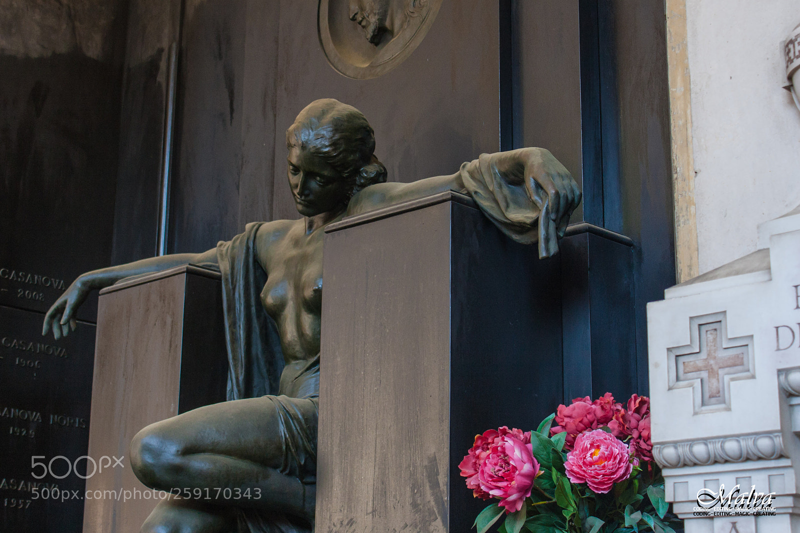 Canon EOS 40D sample photo. Bronze and flowers photography