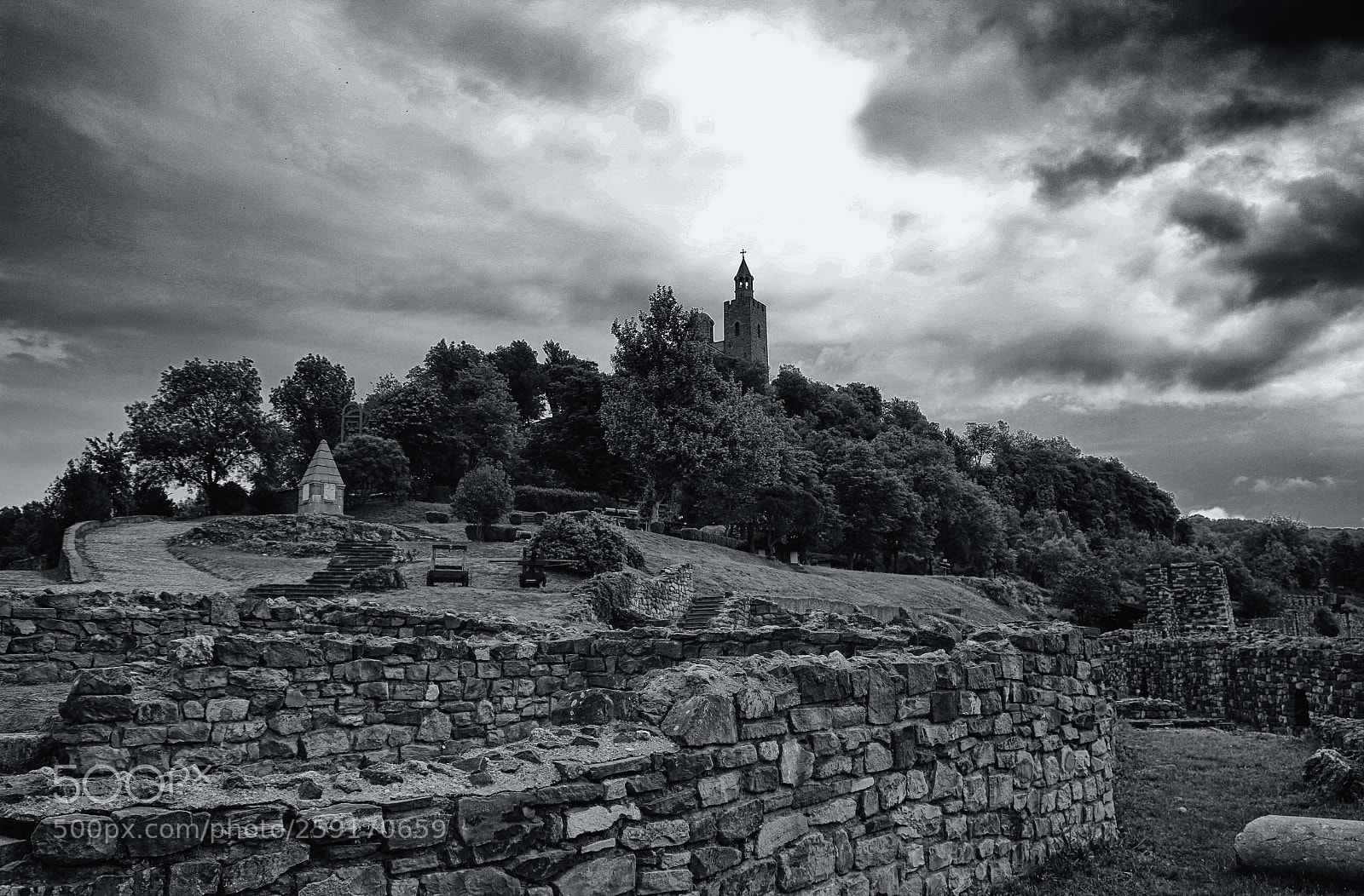 Canon EOS 600D (Rebel EOS T3i / EOS Kiss X5) sample photo. Old castle photography