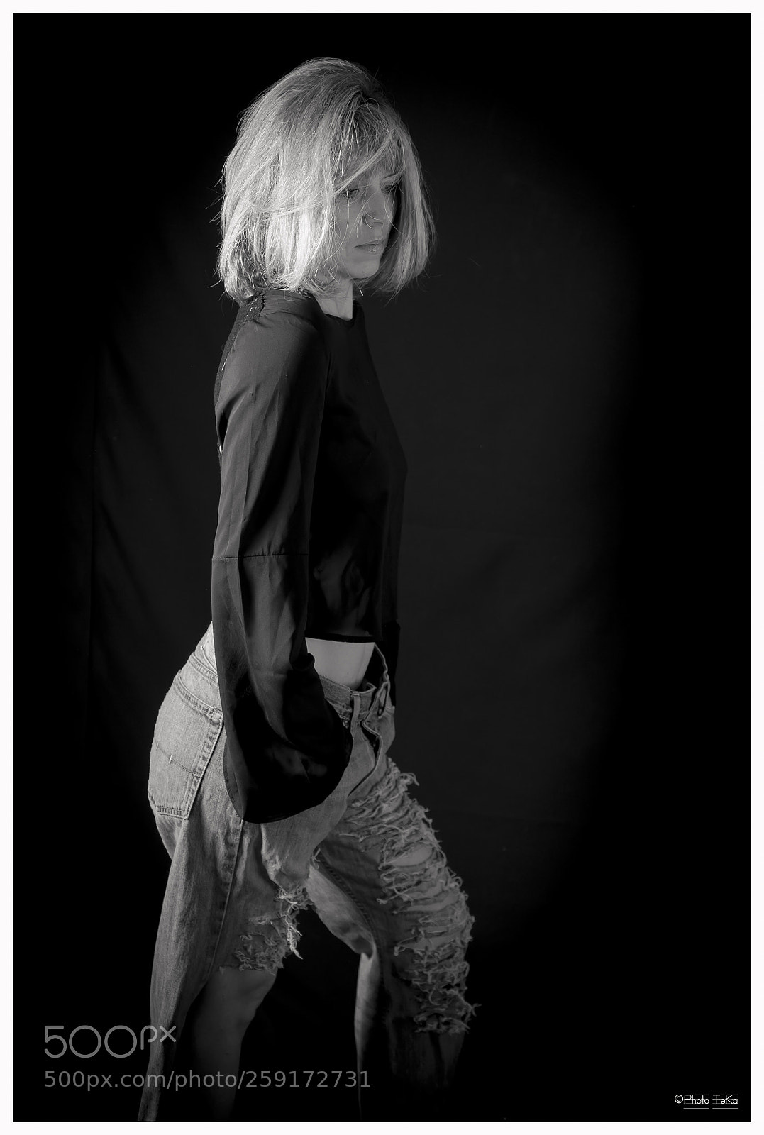 Nikon D700 sample photo. Florence jeans déchiré photography
