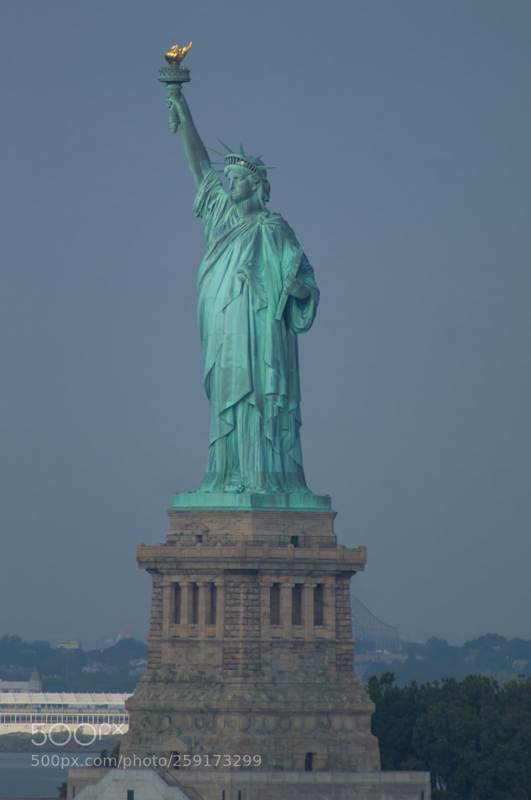 Sony SLT-A37 sample photo. The statue of liberty photography